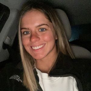 Meet your Posher, Candace